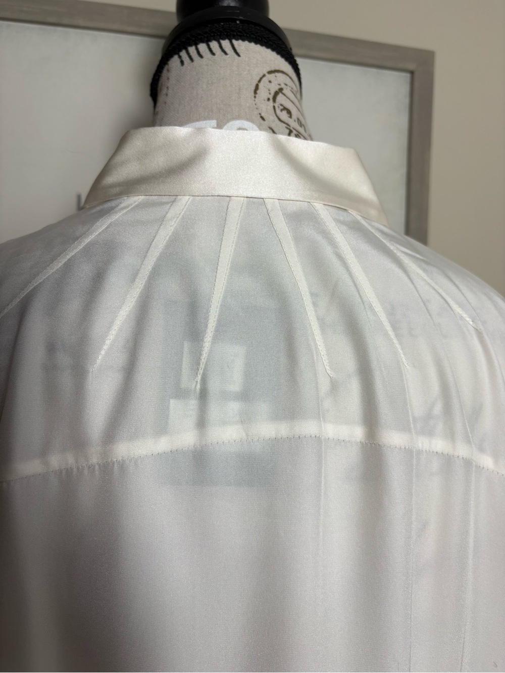 ATM 100% Silk Ecru Button Front Blouse Top L NWT Luxury Minimalist - Picture 7 of 13